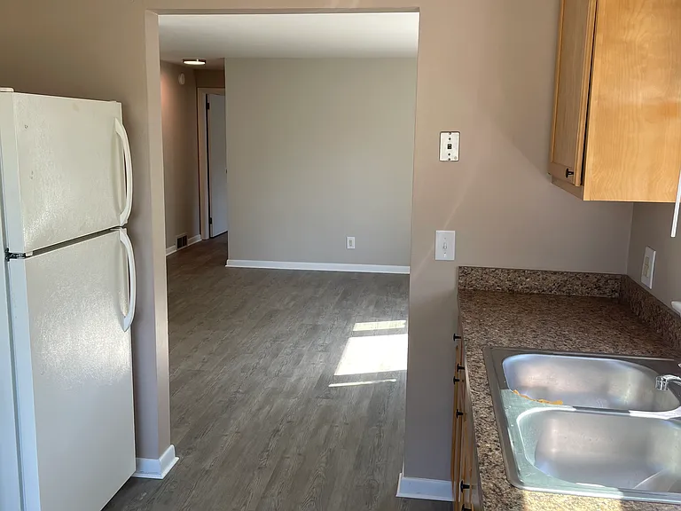 228 Bachtel St SW #3 — Photo 4