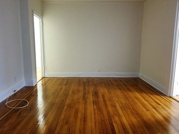 5th image of 4309 47th Ave APT 2H