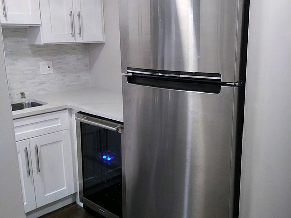 4th image of 5100 N Marine Dr APT 19C