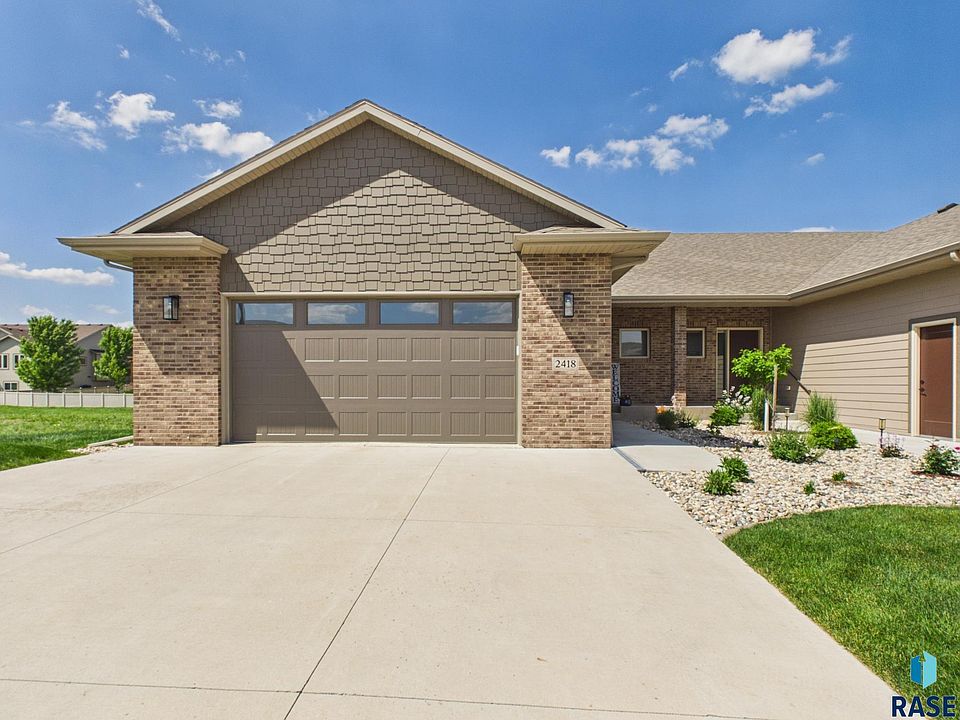 1st image of 2418 E Joshua Cir