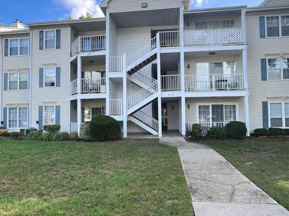 91 Iroquois Dr, Absecon, NJ 08205