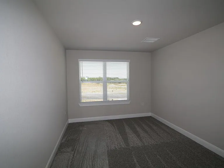 1607 Alana Falls Ave — Photo 8