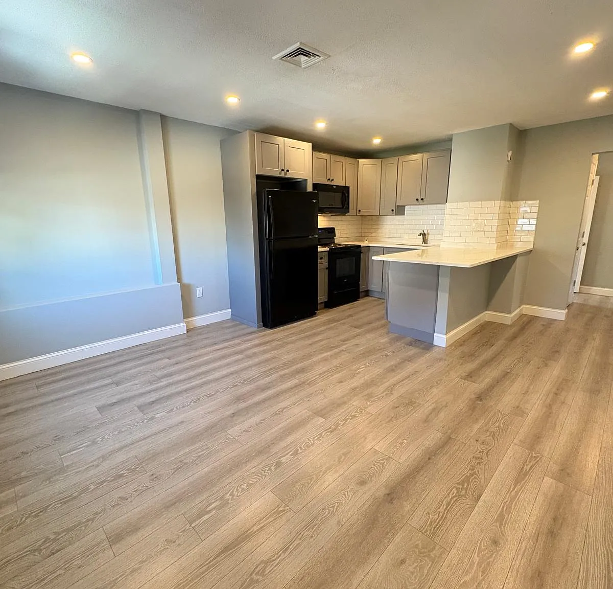 1 bed, $1,900 — Photo 1