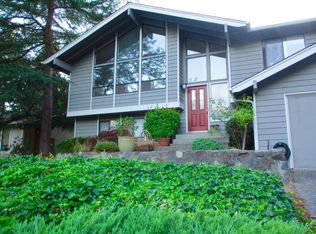 14017 110th Ave NE, Kirkland, WA 98034