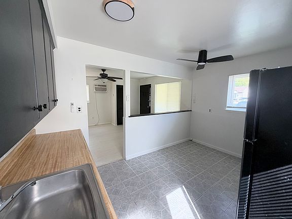 4th image of 16569 Woodbine St