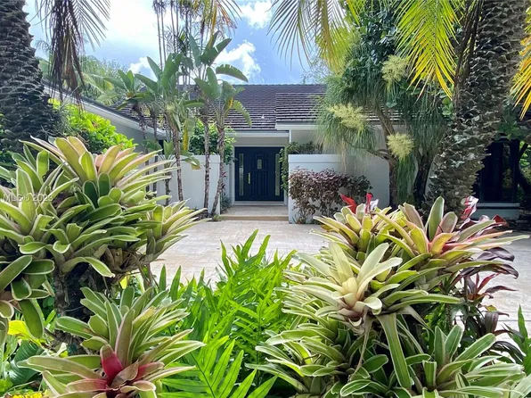 11028 SW 77th Court Cir, Miami, FL 33156