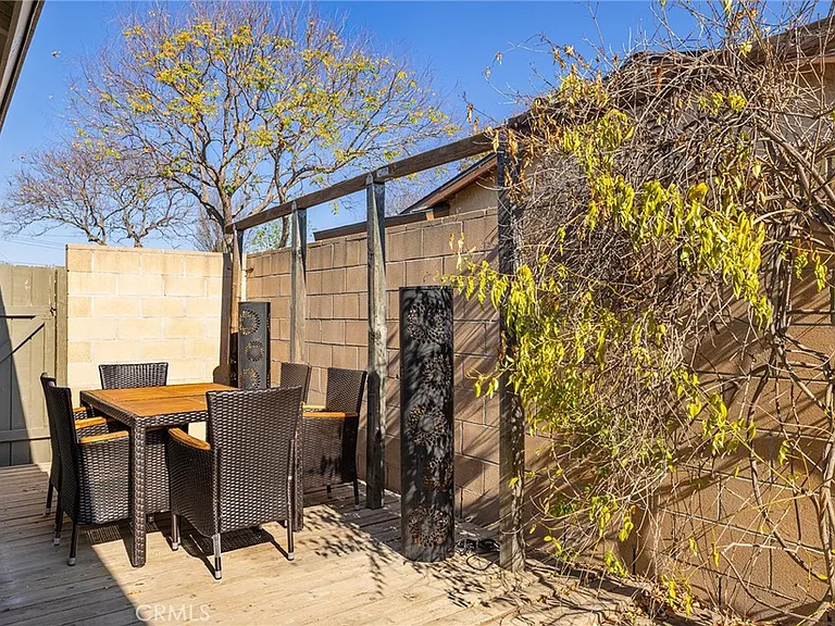 2206 Stinson St — Photo 21