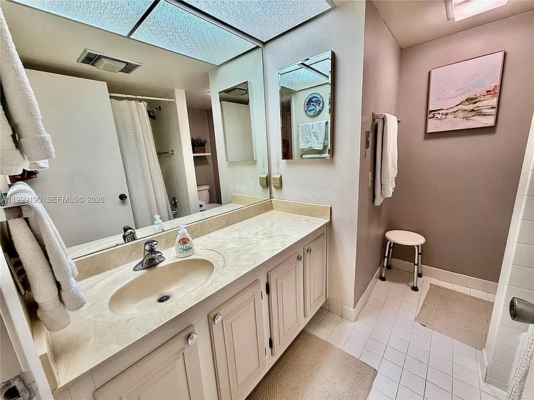 2707 Nassau Bnd #H2 — Photo 11