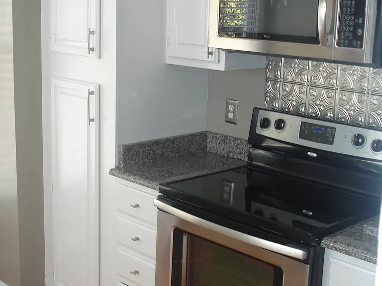 227 S Clarkson St — Photo 8