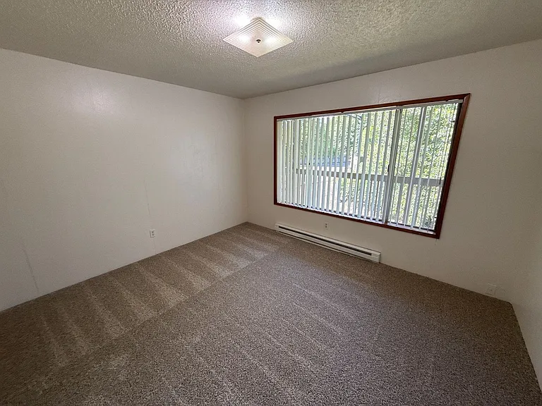 528 SW Levens St #8 — Photo 10