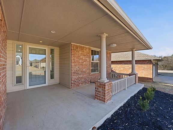 4th image of 508 Dena Dr