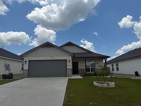 2nd image of 1619 Sideoats Ln