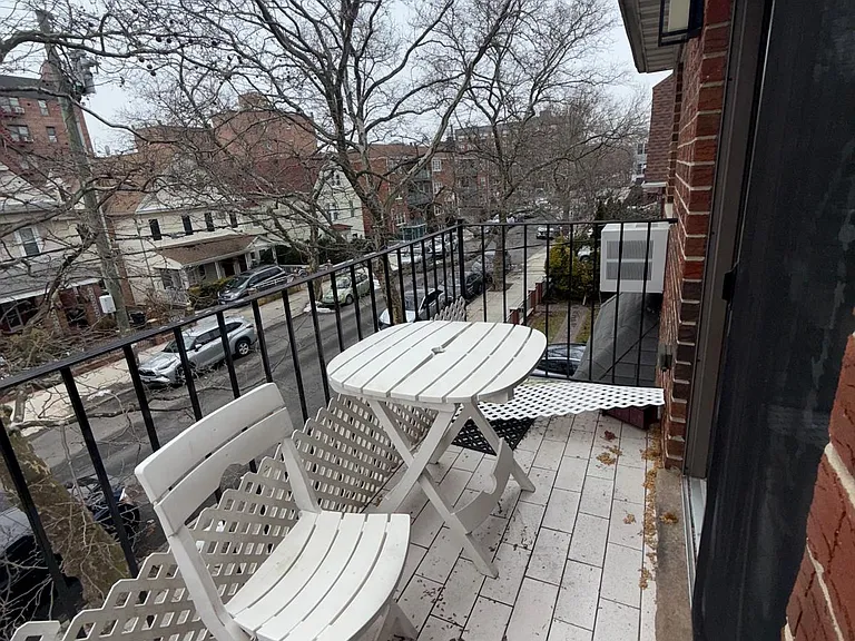 2655 E 21st St #3 — Photo 7