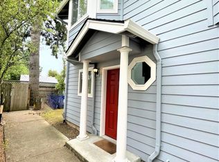 1817 N Rosa Parks Way #4, Portland, OR 97217