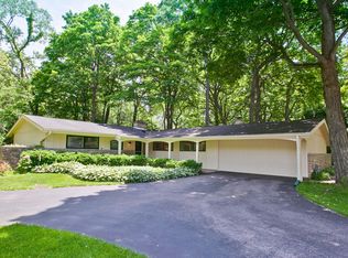 70 Cumberland Dr, Lincolnshire, IL