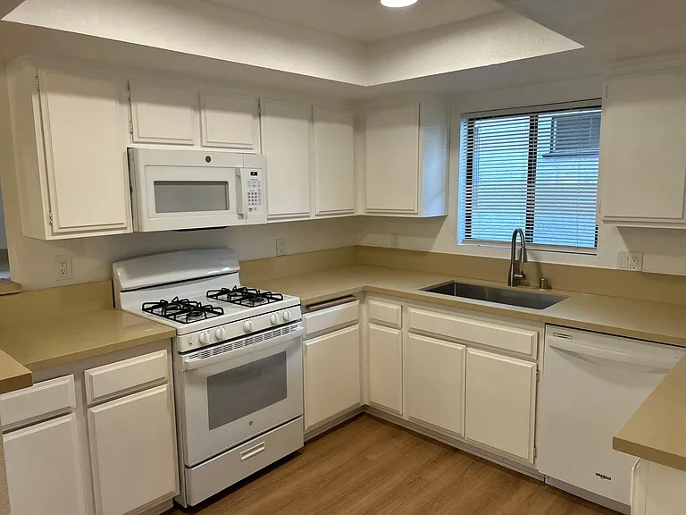 138 Whiting St #B — Photo 6