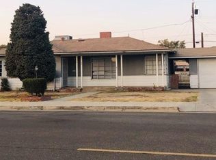 1356 Pine St, Selma, CA 93662