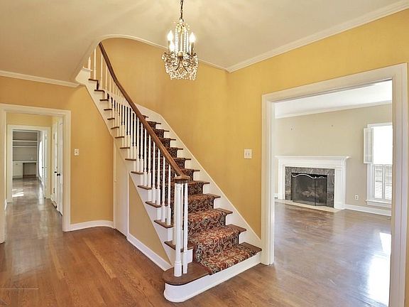 3rd image of 1317 Sayles Blvd