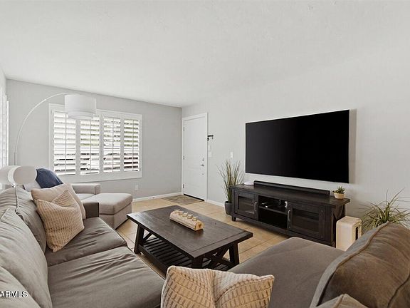 5th image of 1905 E UNIVERSITY Drive #137