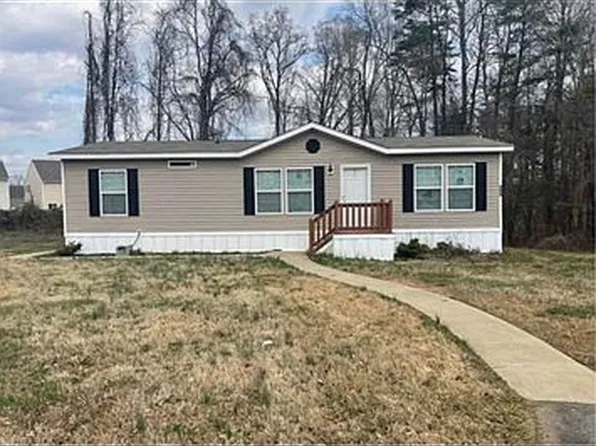 4200 Us Hwy 29 N Trlr 484, Greensboro, NC 27405