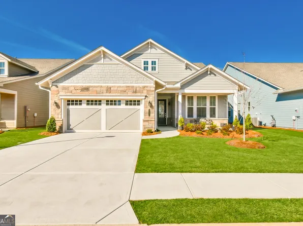 284 Pecks Ct, Hoschton, GA 30548