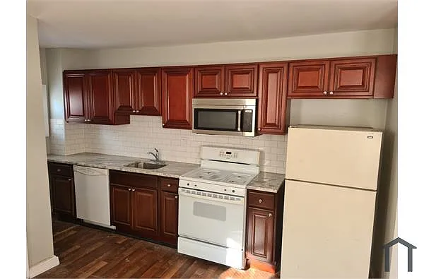 Building Photo - 6800 Wyncote Ave