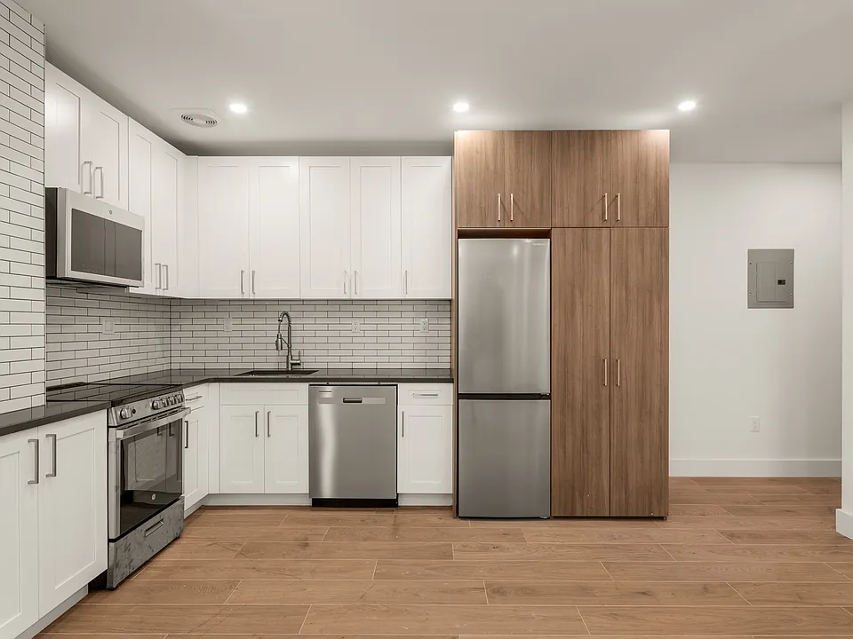 76 Clinton Ave #1B