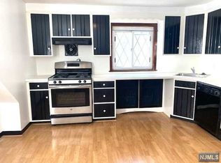 720 New York Ave FLOOR 2, Lyndhurst, NJ 07071