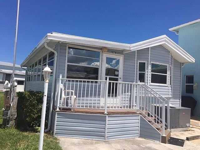 1st image of 1279 Nettles Blvd