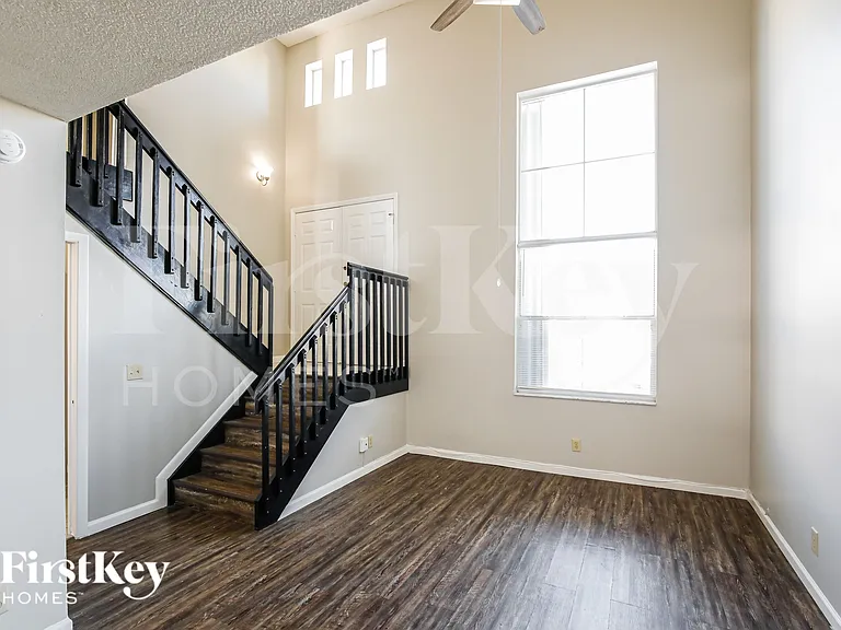 3085 Lighthouse Pl — Photo 2