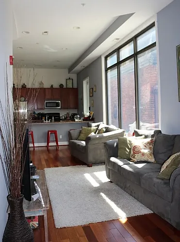 904 N Charles St #4 Photo 1 904 N Charles St #4 Photo 1