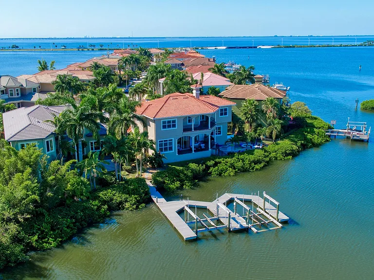 4130 Causeway Vista Dr — Photo 3