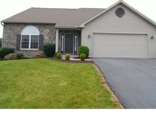 110 S Cacoosing Dr, Sinking Spring, PA 19608