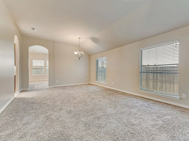 621 Tumbleweed Dr — Photo 9
