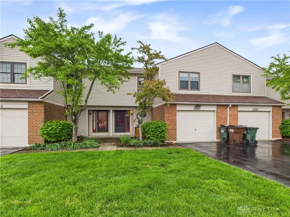 2396 Fieldstone Cir, Fairborn, OH 45324