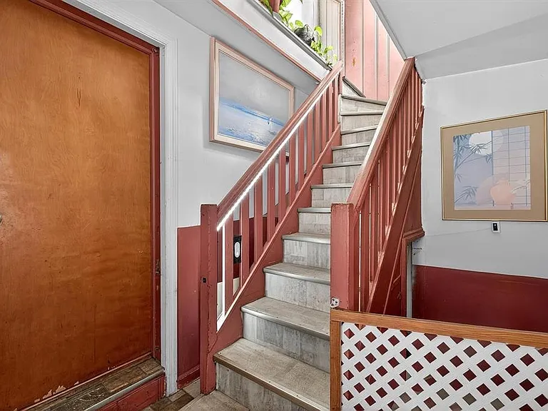 102 W 43rd St #2 — Photo 11