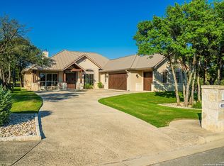 4077 Comanche Trace Dr, Kerrville, TX 78028