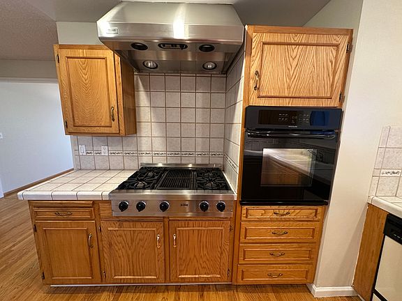 4th image of 926 Lantana Dr