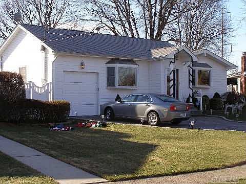 1st image of 23 Pickwick Dr S