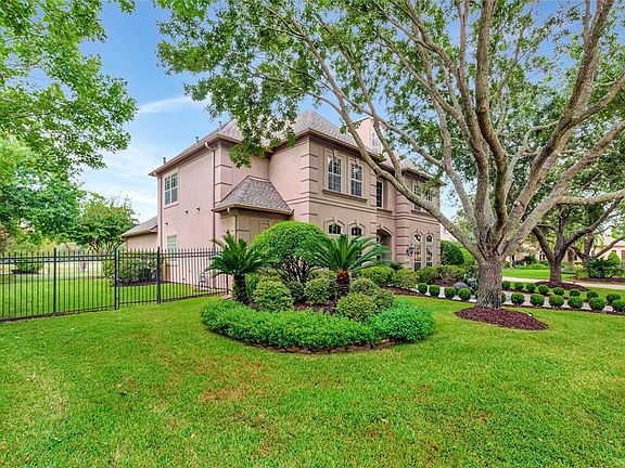 3rd image of 3303 Acorn Wood Way