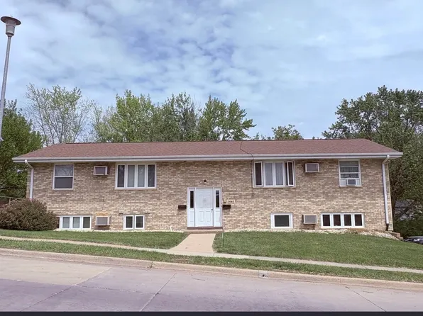 3669 Hillcrest Rd #A, Dubuque, IA 52002