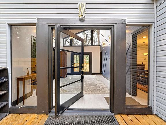 2nd image of 1008 McConnell Dr