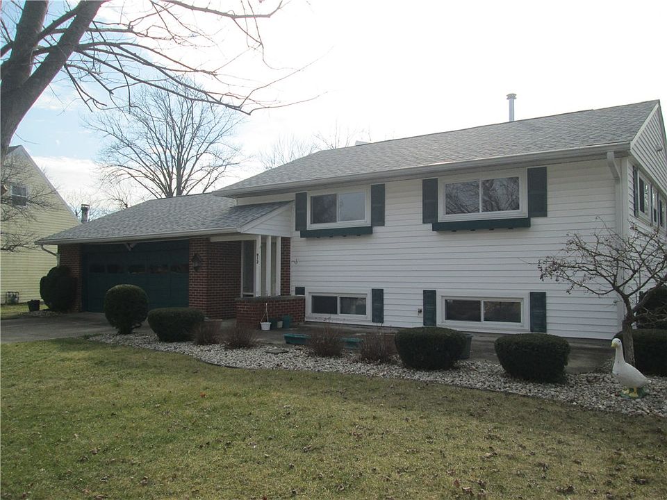 1st image of 913 Windsor Dr
