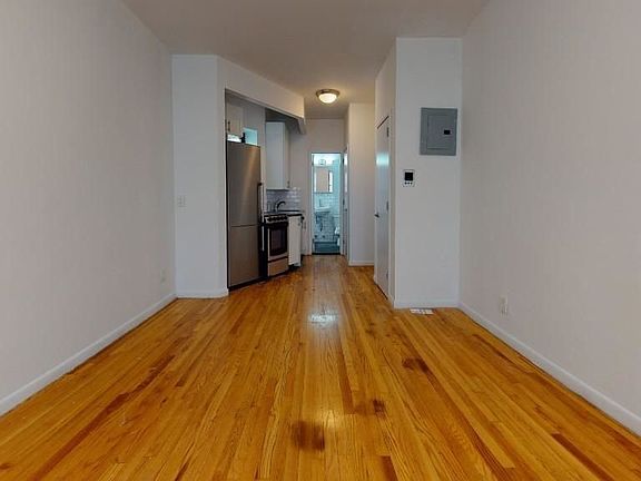 5th image of 246 W 22nd St #7A