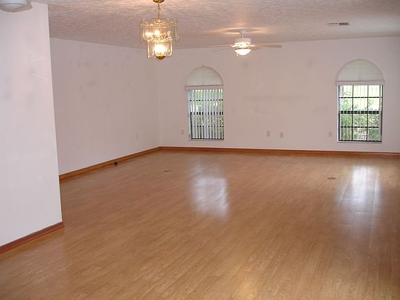4th image of 25277 Bunting Cir