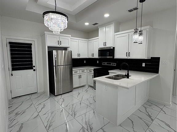 3rd image of 1305 Valle Vista St #1