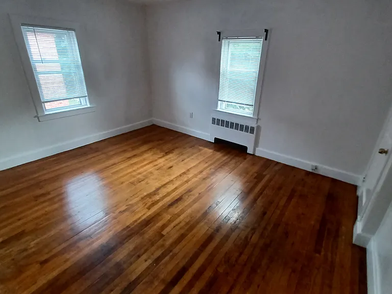 27 Beechcroft St #3 — Photo 3