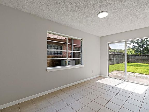 4th image of 8610 Valley Ledge Dr