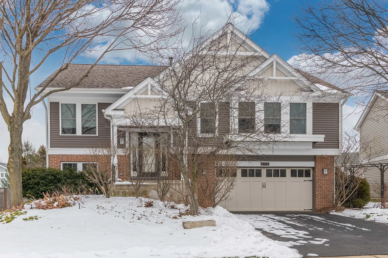 3640 Gatewood Ln photo 1