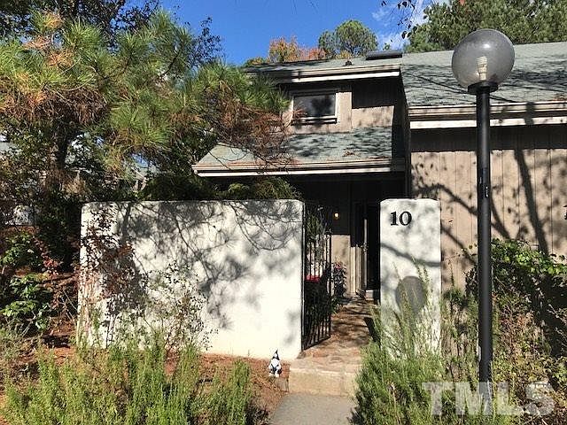 2nd image of 10 Dartford Ct